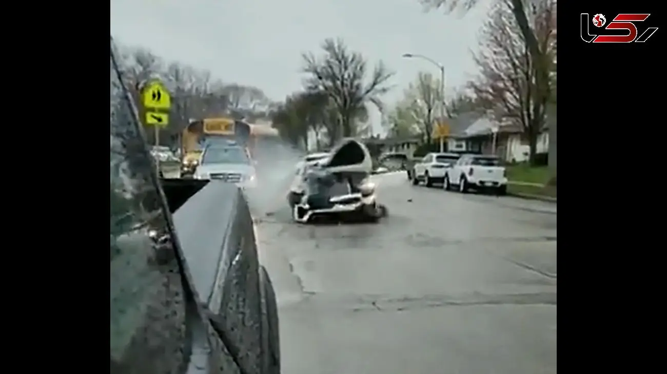 فیلم تصادف خودرو سارقان با سرویس مدرسه دانش آموزان