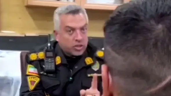 فیلم برخورد قاطعانه پلیس با زورگیری در رستورانی تبریز / متهم مقابل شاکیان مجبور به عذرخواهی شد