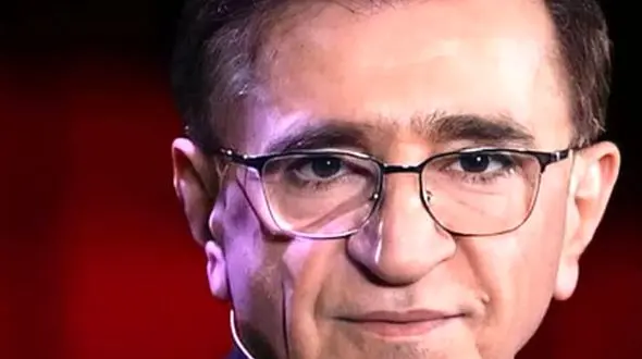 دکتر انوشه؛ طرف داشت به یک هندوی گاوپرست میخندید، هندو گفت به خودت بخند! مقدس دانستن گاوی که ما میدوشیم خیلی عاقلانه‌تر از انتخابه گاویه که شما رو میدوشه ..