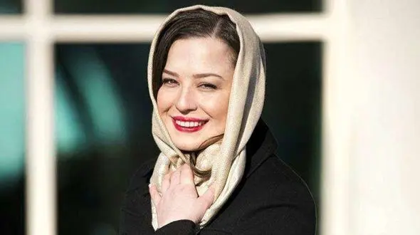 خنده های از ته دل مهراوه شریفی نیا و بهنوش طباطبایی