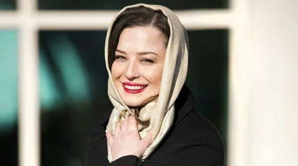 خنده های از ته دل مهراوه شریفی نیا و بهنوش طباطبایی