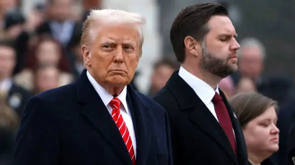 من به این نتیجه رسیدم که از سوی خدا حفظ شدم تا آمریکا را مجددا بزرگ کنم!