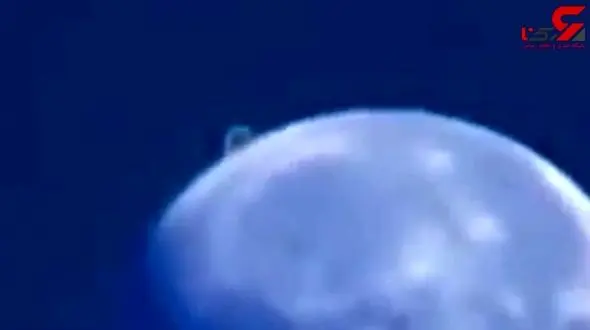 دیده شدن سازه غول پیکر شناور عجیب روی ماه ! +فیلم 