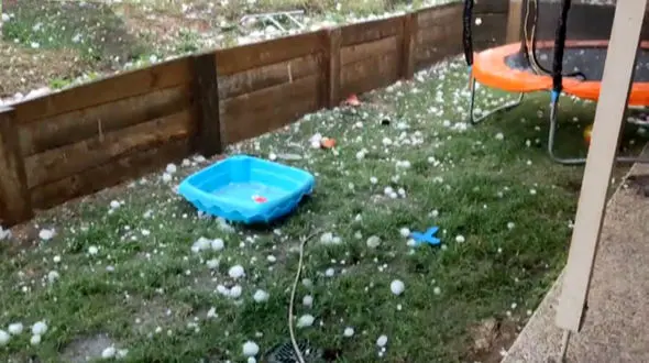 بارش دانه‌های تگرگ به اندازه توپ تنیس در استرالیا + فیلم