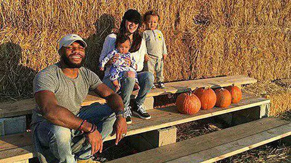 سفر خانوادگی کشتی گیر مشهور آمریکایی به ایران