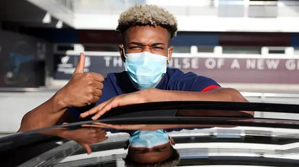 خطر از بیخ گوش بازیکن بارسلونا گذشت!