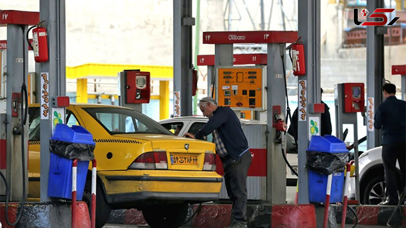 ببینید / سرقت حرفه‌ ای موبایل از یک راننده پراید در پمپ بنزین / شوکه می شوید