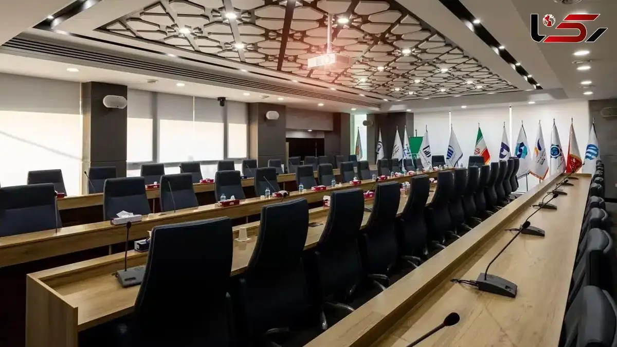 ۵ نکته مهم برای انتخاب صندلی کنفرانس + راهنمای تجهیز سالن‌ همایش