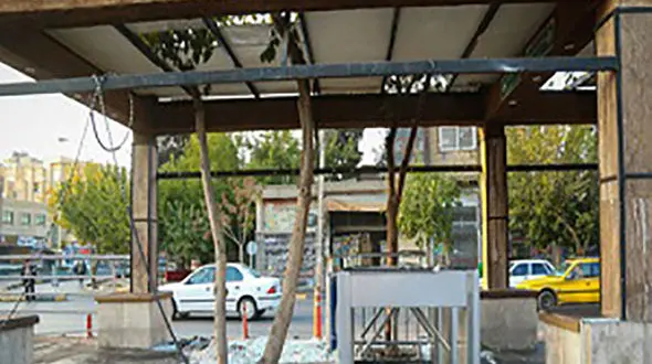 تخریب 69 بانک و 28 اتوبوس در اصفهان  + عکس ها