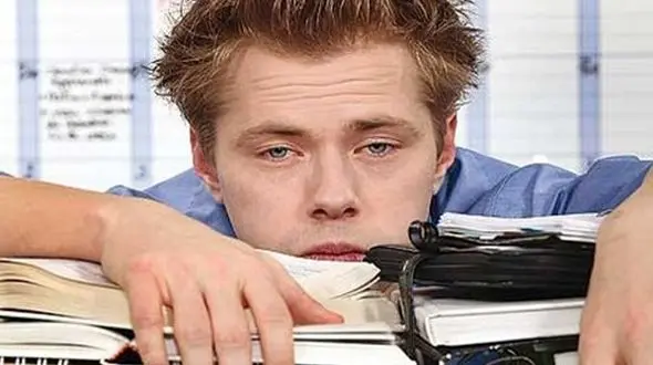 افراد کم خواب  و بیماری‌های خاموشی که در کمین آن ها است +اینفوگرافی
