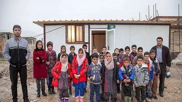 جایگزینی مدارس کانکسی ایلام با اعتبارات ستاد اجرایی فرمان امام/ احداث 2 باب مدرسه جایگزین کافیست؟