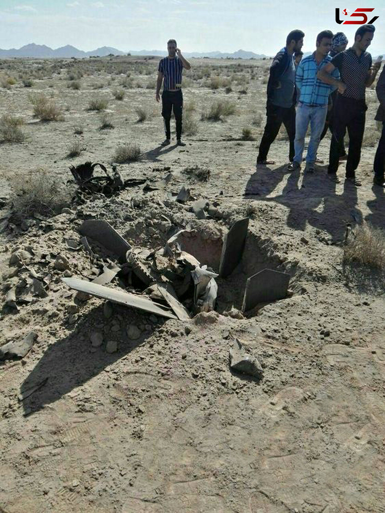 اصابت راکت آموزشی سپاه در منطقه کویری بجستان + عکس