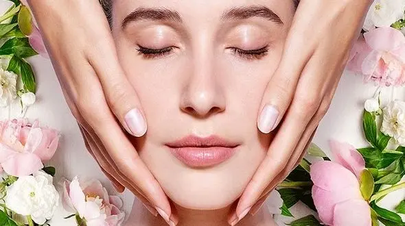 مواد مفید برای داشتن پوستی شاداب