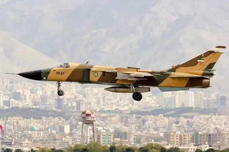 سوخو ۲۴ فنسر - معروف به شمشیرباز