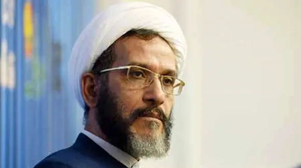 مازنی: عدم پخش زنده مناظره‌ها نوعی عقب‌گرد از توسعه مردم‌سالاری است