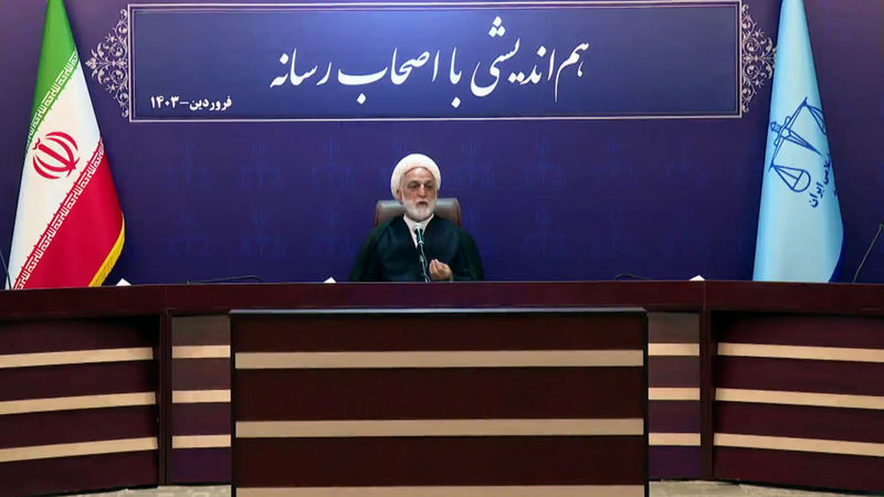 حجت‌الاسلام والمسلمین محسنی اژه‌ای شامگاه یکشنبه با جمعی از مدیران مسئول رسانه‌های کشور