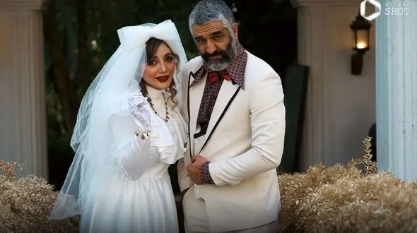 آلبوم عکس فیلم جزایر قناری / از ژست های رویا میرعلمی شلوارک رنگ جیغ پژمان جمشیدی و آرایش هفت رنگ خانم بازیگران جوانش ...