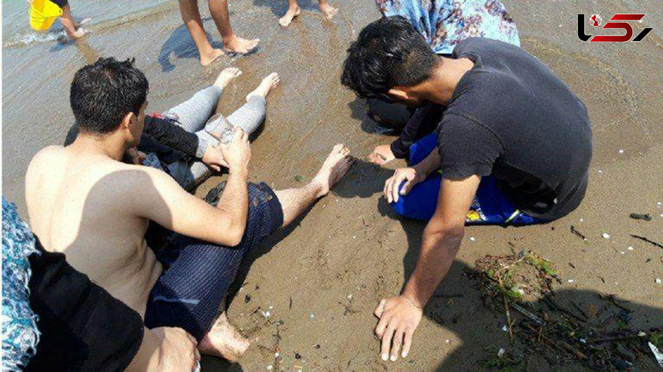 این دختر بچه و پدرش چیزی نمانده بود در ساحل بابلسر غرق شوند +عکس