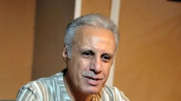 فیلم/ این روی علی فروتن، عموفیتیله رو ندیده بودید: کی گفته سحرخیز باش تا کامروا باشی؟ بخواب تا لنگ ظهر؛ تو فقط یکبار فرصت زندگی داری پس...