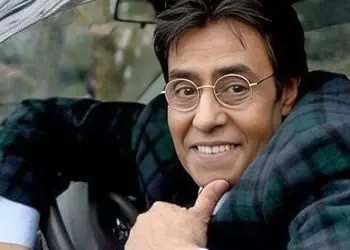 فیلم/ «زندگی آب تنی کردن در حوضچهٔ اکنون است»/ شعر سهراب سپهری با صدای جاودان مرحوم خسرو شکیبایی