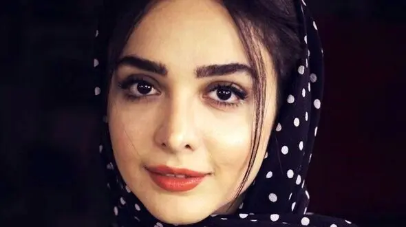 خلوت دونفره و عاشقانه المیرا دهقانی و همسرش در کنار ساحل مورد توجه قرار گرفت + عکس