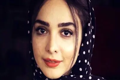 خلوت دونفره و عاشقانه المیرا دهقانی و همسرش در کنار ساحل مورد توجه قرار گرفت + عکس