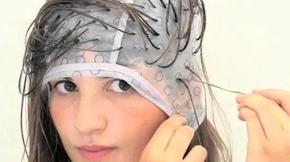 آموزش مش کردن مو با کلاه در خانه+ ترفندهای ترکیب رنگساژهای جدید