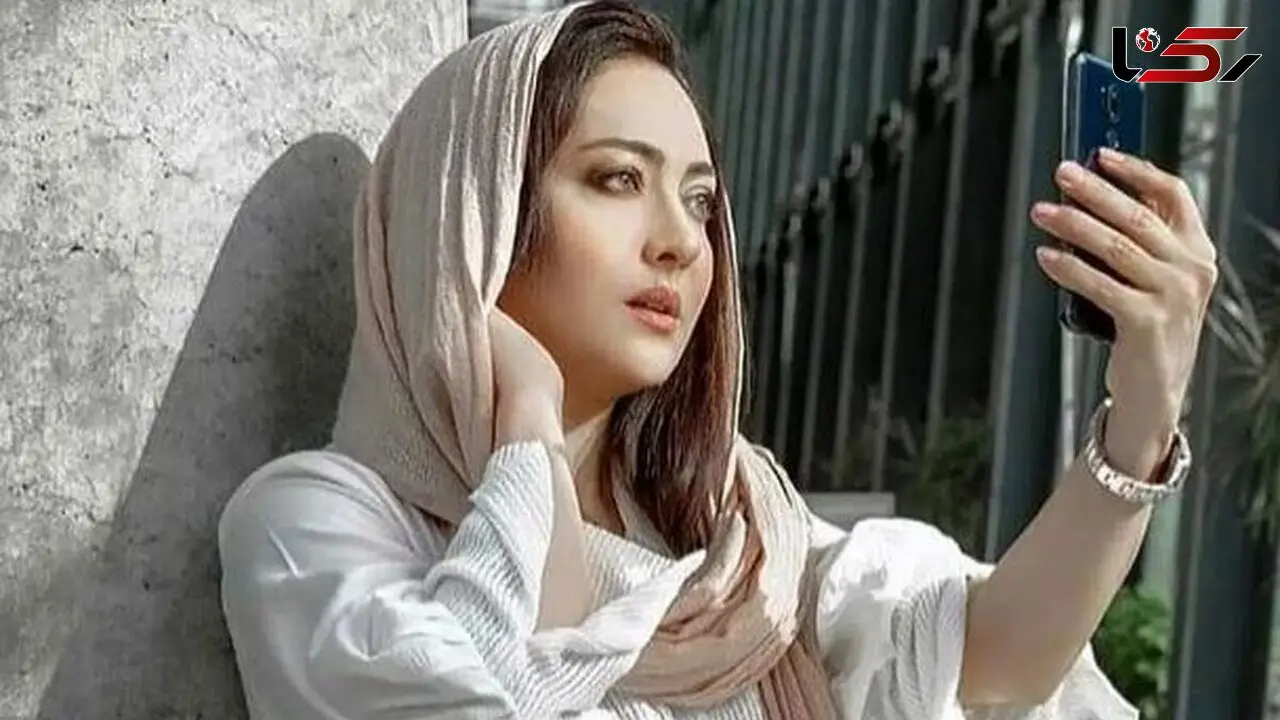 نگاهی به چهره، تیپ و استایل نیکی کریمی در 20 سالگی + عکس