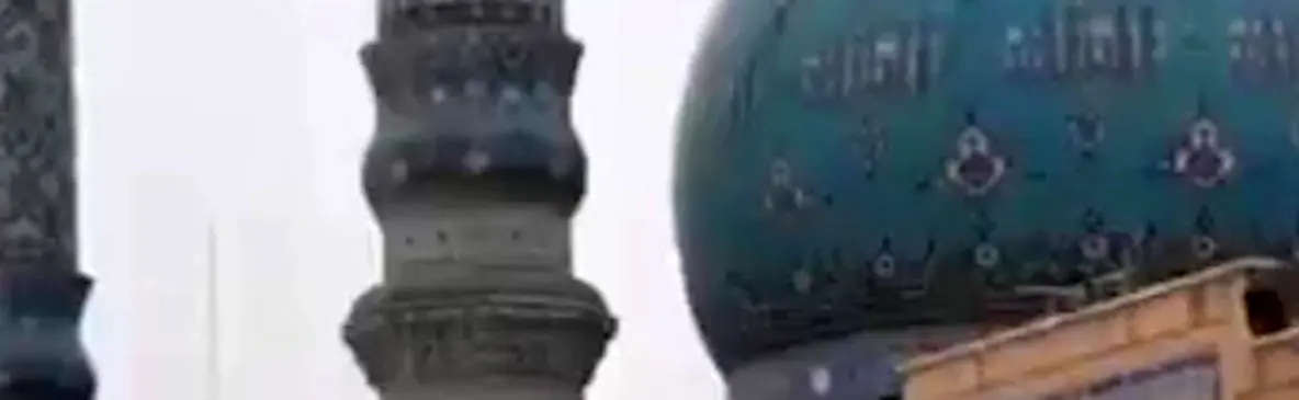 حال و هوای اولین باران پاییزی آستان مقدس مسجد جمکران + فیلم