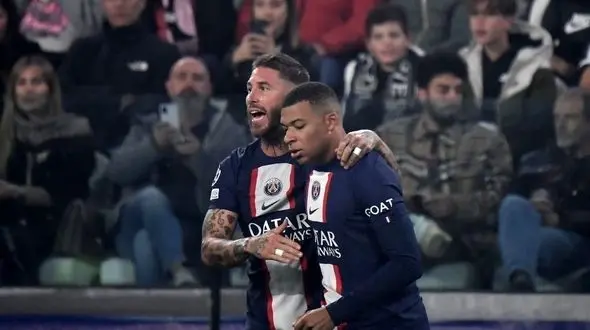 پاریسی‌ها در سودای فروش امباپه