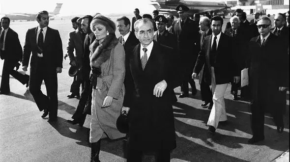 حقایقی درباره فرار سران رژیم پهلوی از ایران