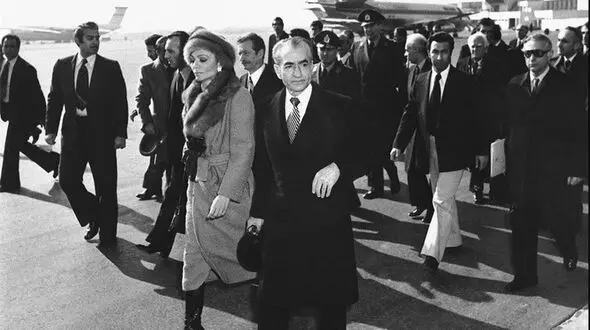 حقایقی درباره فرار سران رژیم پهلوی از ایران