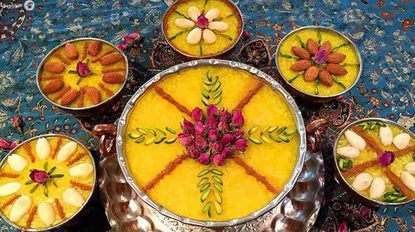 تزئین شله زرد با حال و هوای کریسمس / عکس