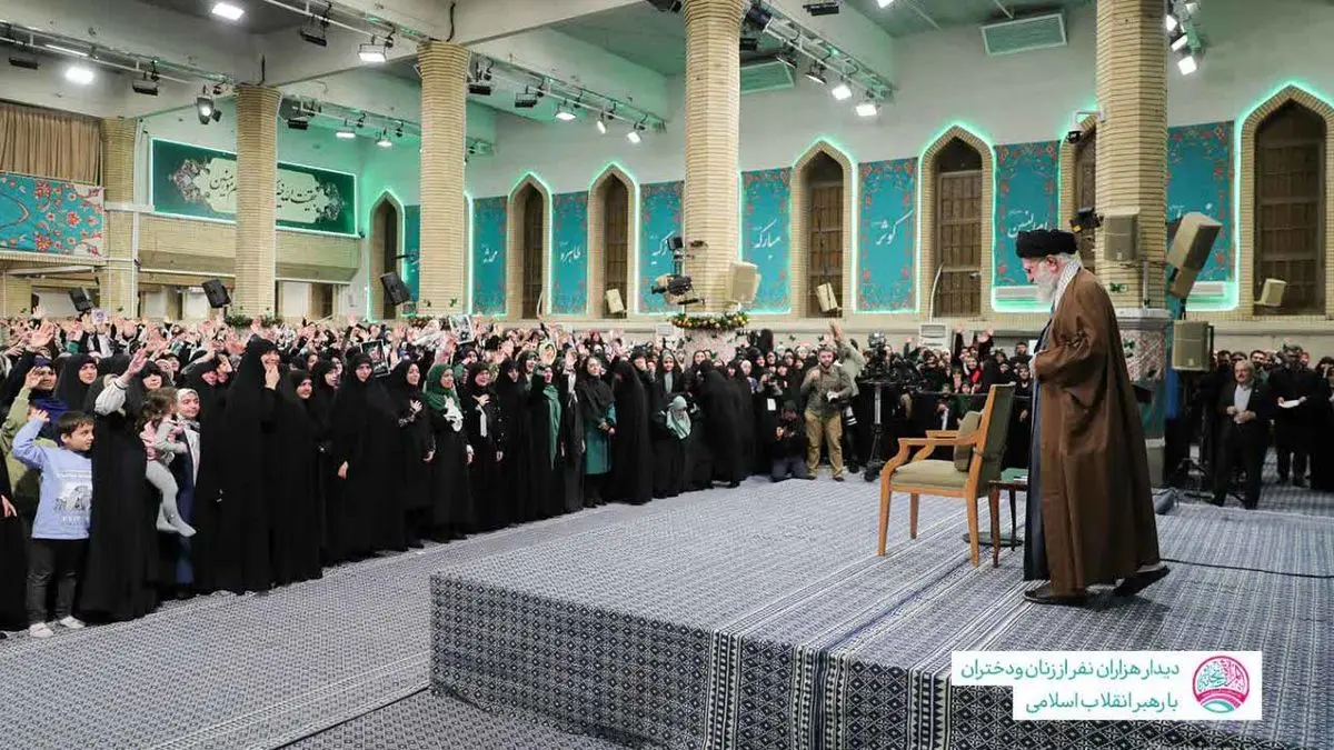 زن، کارگزار خانه نیست، مدیر است