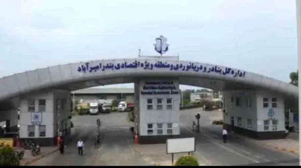 پشت پرده ترخیص ذرت های فاسد با دستور رئیس قوه قضائیه در  بنادر نوشهر و امیر آباد / الکل سازی جایگزین خوراک دام ها شد 