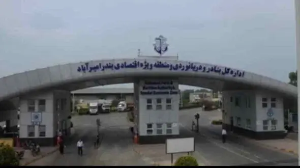 پشت پرده ترخیص ذرت های فاسد با دستور رئیس قوه قضائیه در  بنادر نوشهر و امیر آباد / الکل سازی جایگزین خوراک دام ها شد 