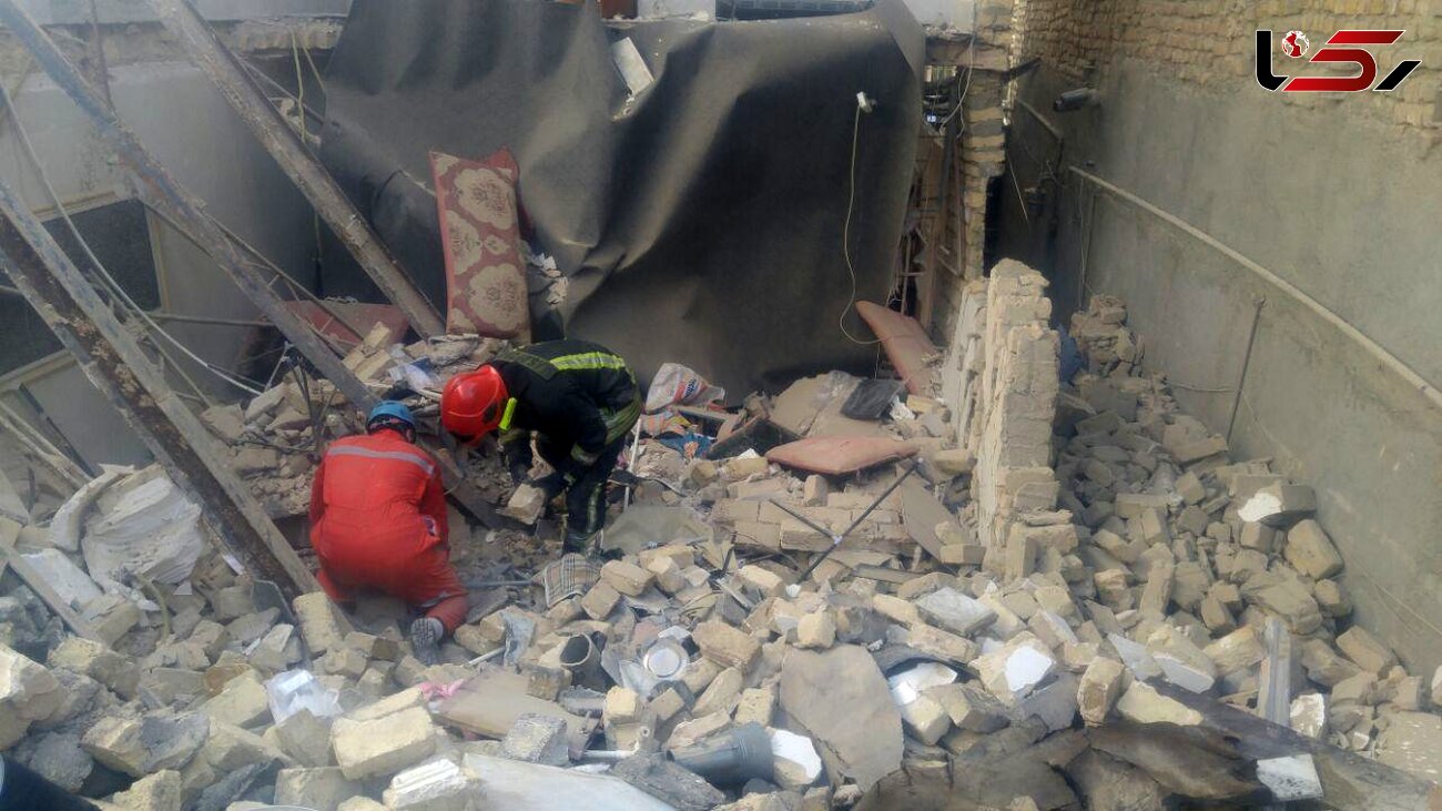 عکس انفجار تلخ در مشهد / دو کودک زیرآوار زنده به گور شدند