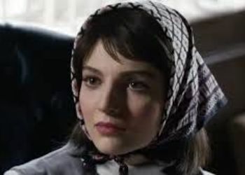 جذاب‌ترین عکس مهسا حجازی با یک ژست خاص و استایل فوق‌العاده و کلاسیک / شبیه فرانسوی ها شده !