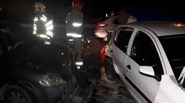 تصادف زنجیره‌ای در سراب حمام پلدختر ۱۰ مصدوم برجای گذاشت