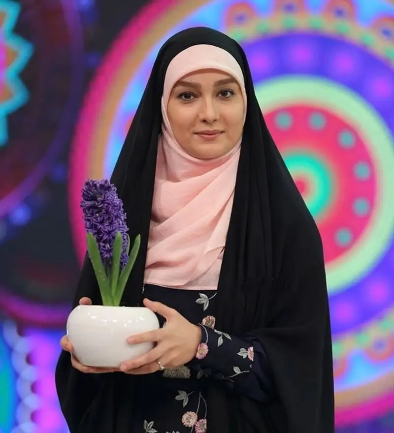 بیوگرافی «مژده خنجری» مجری صداوسیما و همسرش
