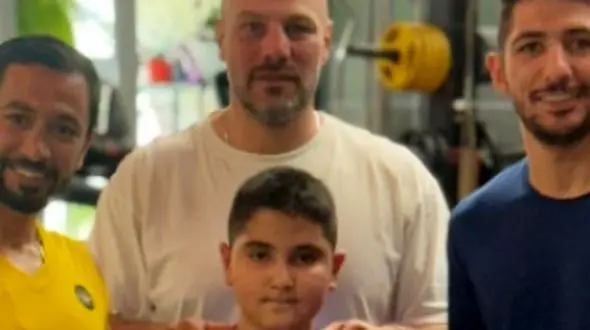 فیلم/ تمرینات طاقت‌فرسای پسر سپیده خداوردی برای تبدیل شدن به یه بوکسور حرفه‌ای زیر نظر احسان روزبهانی قهرمان بوکس کشور