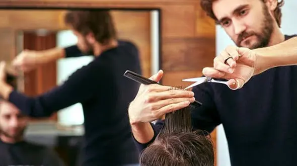 آرایشگران زنانه به گروه شغلی ۲ اضافه شدند