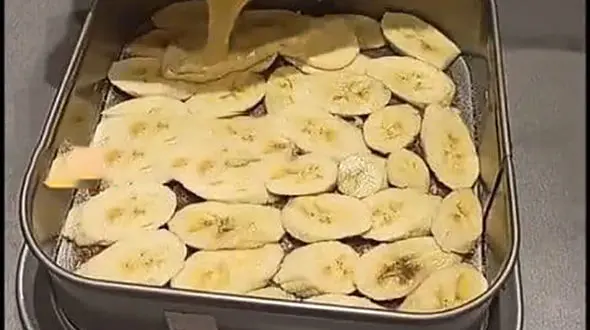 کیک برگردان موز ، عصرانه ایده آل فرزندان 