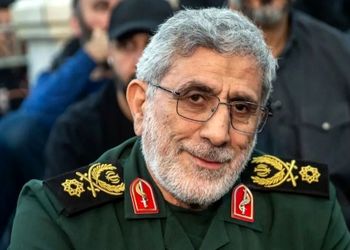 عکس؛ سفر در زمان؛ «سردار قاآنی و قالیباف» در لباس سپاه در جبهه؛ دهه 60