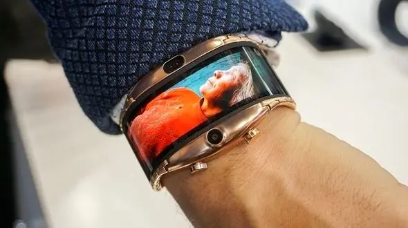 لاکچری ترین ساعت مچی که یک گوشی کامل است تولید شد