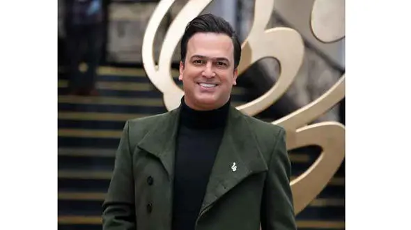 شکار حامد آهنگی در حین رانندگی با مرسدس بنز لوکسش در تهران + فیلم