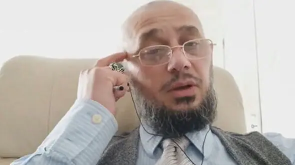 بریدن گردن یک وبلاگ نویس در هتل فرانسه
