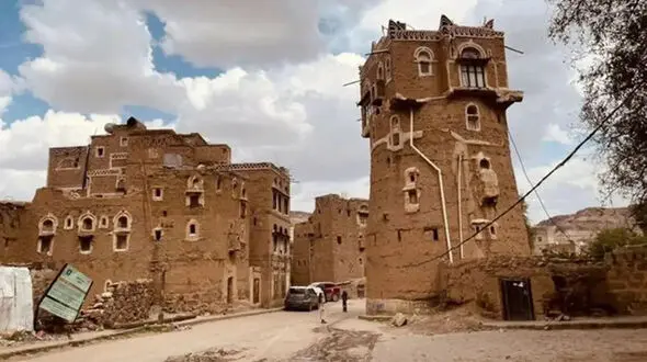 معماری اعجاب‌ انگیز یمن؛ وقتی خاک و سنگ به آسمان‌ خراش‌های هزارساله تبدیل می‌ شود