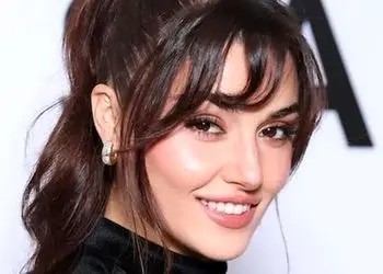 هانده ارچل 32 ساله شد؛ جشن تولدی چشم‌نواز و پر زرق‌وبرق با طراحی خاص گل و میوه و جزئیات لوکس از شب تولد ملکه زیبایی ترکیه + عکس