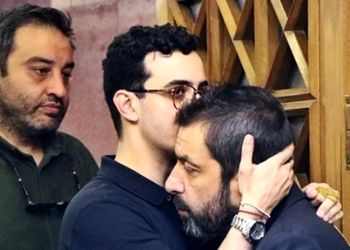 عکس های حضور بازیگران در مراسم ختم پدر عباس جمشیدی‌فر، بازیگر سریال «اجل معلق»/ از بهزاد خلج تا ....